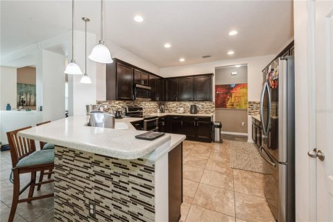 Villa ou maison à vendre à Kissimmee, Floride: 4 chambres, 245.45 m2 № 1666819 - photo 19