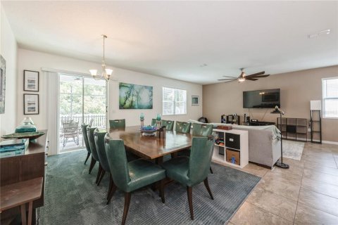 Villa ou maison à vendre à Kissimmee, Floride: 4 chambres, 245.45 m2 № 1666819 - photo 17