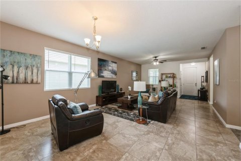 Villa ou maison à vendre à Kissimmee, Floride: 4 chambres, 245.45 m2 № 1666819 - photo 9