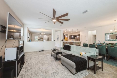 Villa ou maison à vendre à Kissimmee, Floride: 4 chambres, 245.45 m2 № 1666819 - photo 14