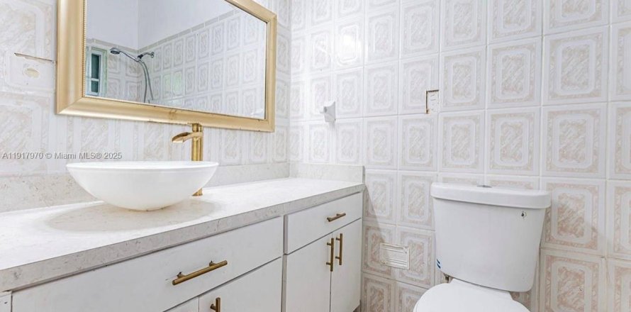 Villa ou maison à Miami, Floride 3 chambres, 211.72 m2 № 1972485