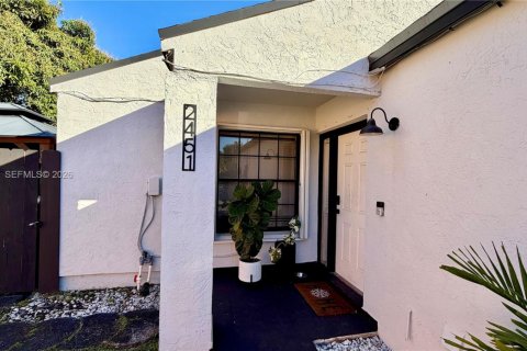 Villa ou maison à louer à Miramar, Floride: 2 chambres, 128.58 m2 № 2021804 - photo 20