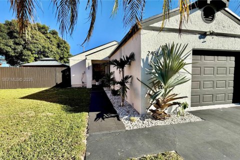 Villa ou maison à Miramar, Floride 2 chambres, 128.58 m2 № 2021804