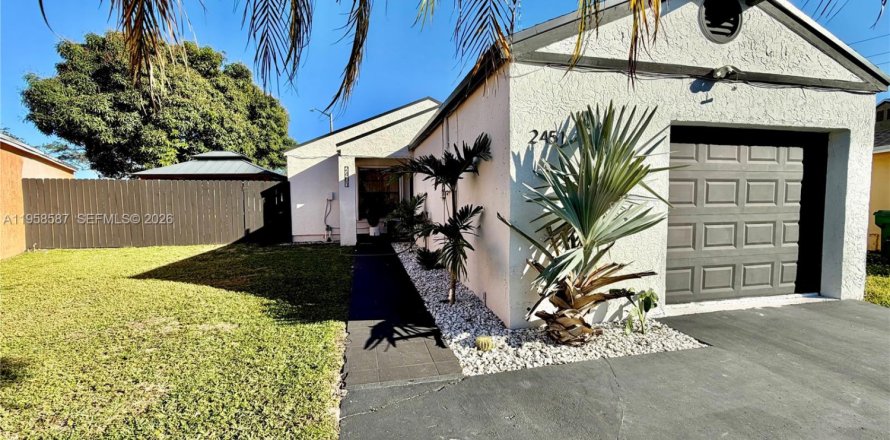 Villa ou maison à Miramar, Floride 2 chambres, 128.58 m2 № 2021804