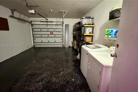 Villa ou maison à louer à Miramar, Floride: 2 chambres, 128.58 m2 № 2021804 - photo 19