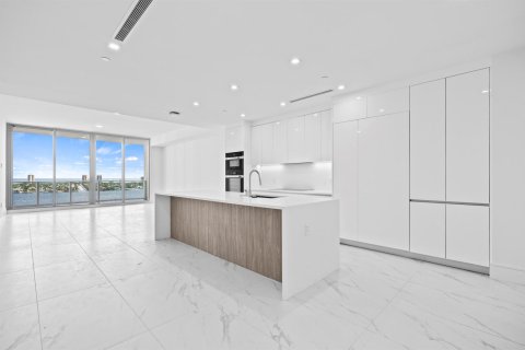 Condo à Lake Park, Floride, 3 chambres № 2353583