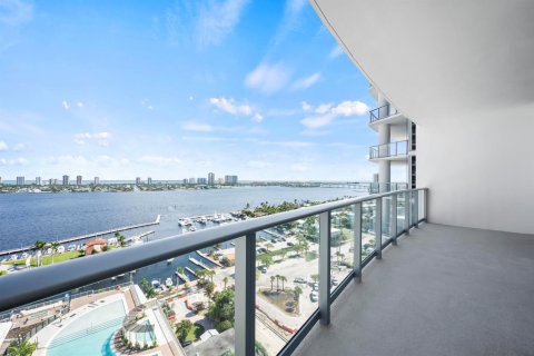 Copropriété à vendre à Lake Park, Floride: 3 chambres, 207.36 m2 № 2353583 - photo 2