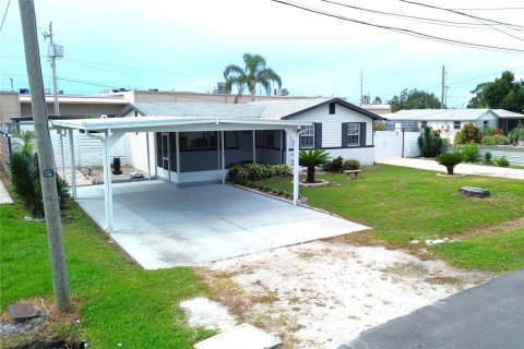 House in Tampa, Florida 3 bedrooms, 156.17 sq.m. № 2396549 - photo 6