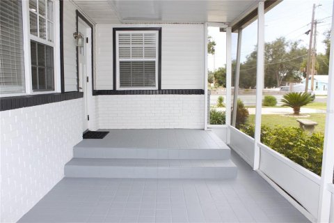 House in Tampa, Florida 3 bedrooms, 156.17 sq.m. № 2396549 - photo 11