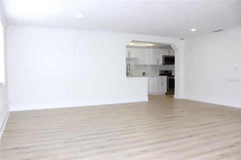 House in Tampa, Florida 3 bedrooms, 156.17 sq.m. № 2396549 - photo 17