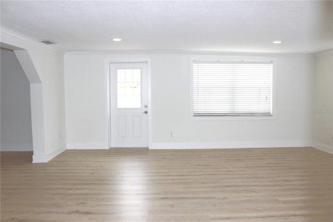 House in Tampa, Florida 3 bedrooms, 156.17 sq.m. № 2396549 - photo 20