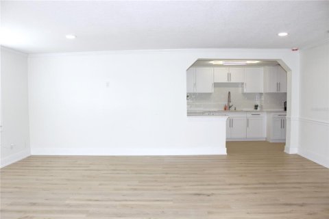 House in Tampa, Florida 3 bedrooms, 156.17 sq.m. № 2396549 - photo 21