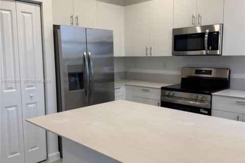 Touwnhouse à louer à Homestead, Floride: 3 chambres № 2004332 - photo 4