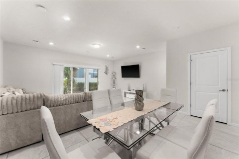 Adosado en venta en Winter Park, Florida, 3 dormitorios, 177.16 m2 № 1540327 - foto 8