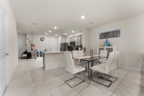 Adosado en venta en Winter Park, Florida, 3 dormitorios, 177.16 m2 № 1540327 - foto 7