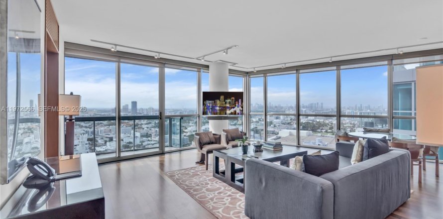Condo à Miami Beach, Floride, 2 chambres  № 2033954