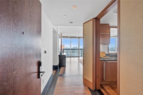 Copropriété à vendre à Miami Beach, Floride: 2 chambres, 122.26 m2 № 2033954 - photo 7