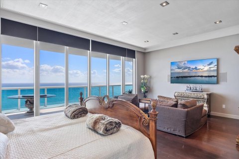 Condo in Hollywood, Florida, 5 bedrooms  № 2244787 - photo 28