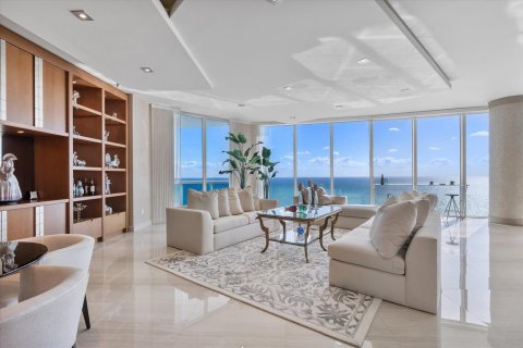 Condo in Hollywood, Florida, 5 bedrooms  № 2244787 - photo 5