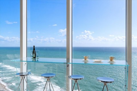 Condo in Hollywood, Florida, 5 bedrooms  № 2244787 - photo 7