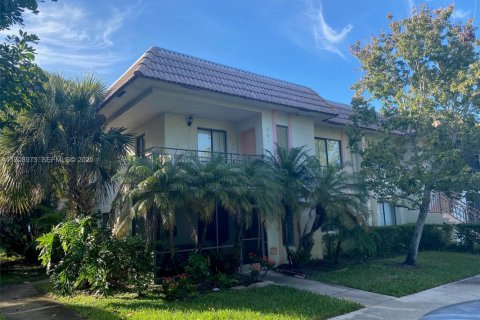 Condominio en venta en Weston, Florida, 2 dormitorios, 114.36 m2 № 1988425 - foto 1