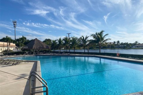 Condominio en venta en Weston, Florida, 2 dormitorios, 114.36 m2 № 1988425 - foto 9