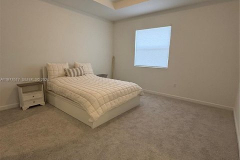 Townhouse in Homestead, Florida 3 bedrooms, 169.73 sq.m. № 2042112 - photo 10