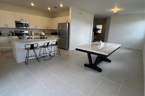 Townhouse in Homestead, Florida 3 bedrooms, 169.73 sq.m. № 2042112 - photo 6
