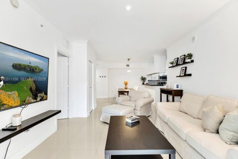 Condo in Sunny Isles Beach, Florida, 2 bedrooms  № 2075177 - photo 6