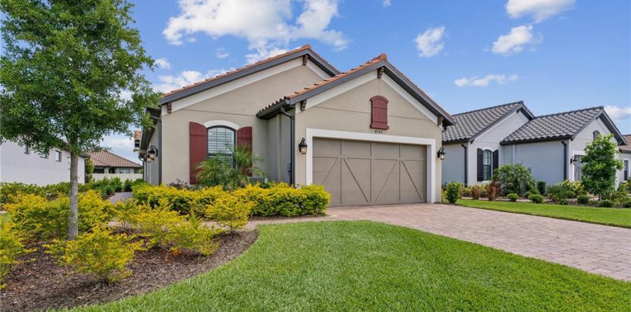 Casa en Wesley Chapel, Florida 3 dormitorios, 179.67 m2 № 1901995