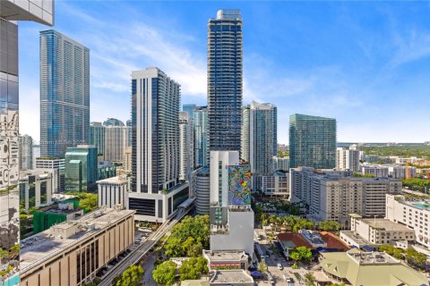 Condo in Miami, Florida, 1 bedroom  № 1872652 - photo 9