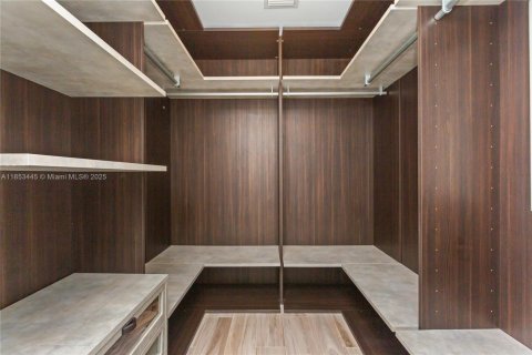 Condo in Miami, Florida, 1 bedroom  № 1872652 - photo 28