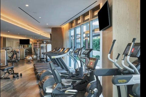 Condo in Miami, Florida, 1 bedroom  № 1872652 - photo 5