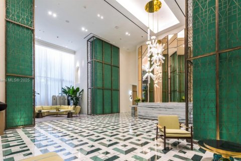 Condo in Miami, Florida, 1 bedroom  № 1872652 - photo 2