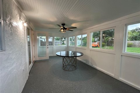 House in North Port, Florida 2 bedrooms, 84.73 sq.m. № 1905415 - photo 28
