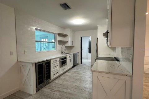 House in North Port, Florida 2 bedrooms, 84.73 sq.m. № 1905415 - photo 9
