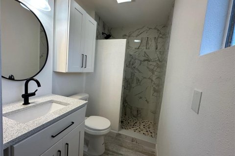 Villa ou maison à louer à North Port, Floride: 2 chambres, 84.73 m2 № 1905415 - photo 17