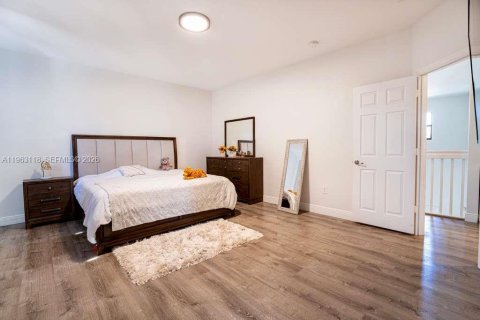 Casa en venta en Homestead, Florida, 4 dormitorios, 226.4 m2 № 2032183 - foto 21