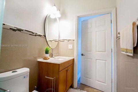 Casa en venta en Homestead, Florida, 4 dormitorios, 226.4 m2 № 2032183 - foto 24