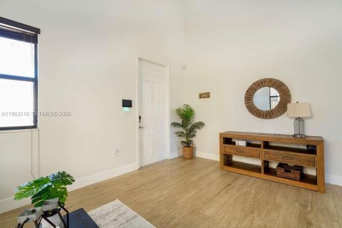 Casa en venta en Homestead, Florida, 4 dormitorios, 226.4 m2 № 2032183 - foto 8