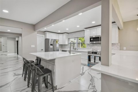 Villa ou maison à louer à Sarasota, Floride: 5 chambres, 241.55 m2 № 1900562 - photo 30