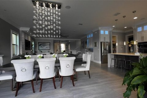House in Orlando, Florida 4 bedrooms, 359.72 sq.m. № 1564575 - photo 12
