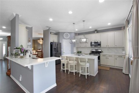 House in STONEYBROOK HILLS in Mount Dora, Florida 4 bedrooms, 299.05 sq.m. № 2398673 - photo 7