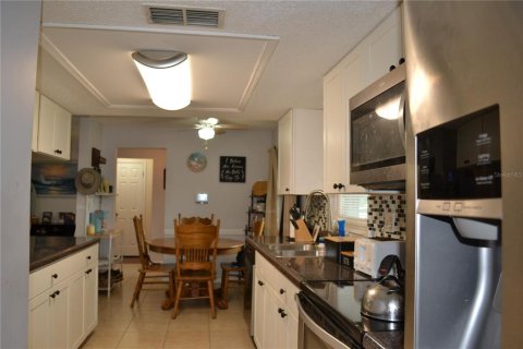 Villa ou maison à vendre à Spring Hill, Floride: 3 chambres, 117.43 m2 № 2238024 - photo 11