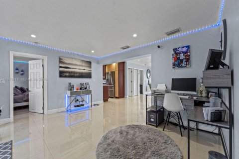 Купить виллу или дом в Хомстед, Флорида 4 спальни, 183.2м2, № 2049562 - фото 4