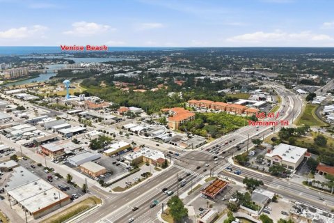 Commercial property in Venice, Florida 448.9 sq.m. № 2212712 - photo 3