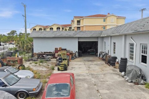 Commercial property in Venice, Florida 448.9 sq.m. № 2212712 - photo 13