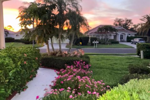 House in Sarasota, Florida 4 bedrooms, 229.1 sq.m. № 2199198 - photo 12
