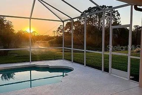 House in Sarasota, Florida 4 bedrooms, 229.1 sq.m. № 2199198 - photo 4