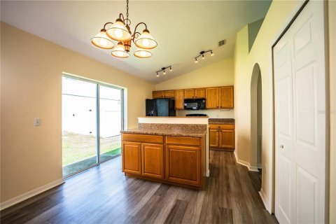 House in Winter Haven, Florida 3 bedrooms, 105.91 sq.m. № 2093478 - photo 13
